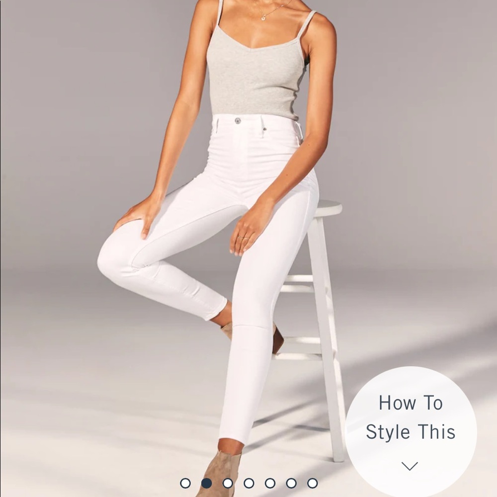 Cute white Abercrombie & Fitch skinny jeans